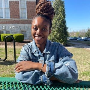 Meet your Posher, Clarke